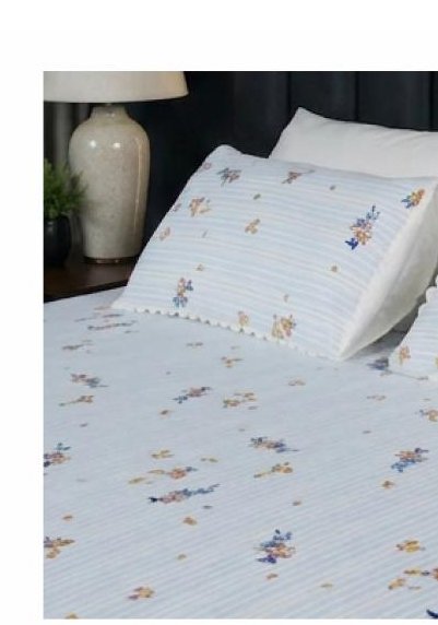 1 Bedsheet, 2 Pillow Covers photo 3